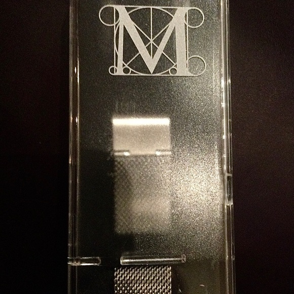 The MET - Colour Magic Watch - Picture 4 of 5